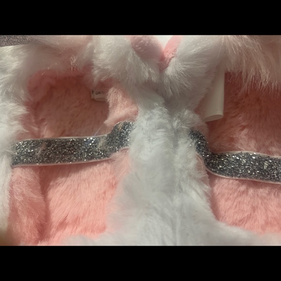 Cat & Jack slippers - Picture 4 of 5